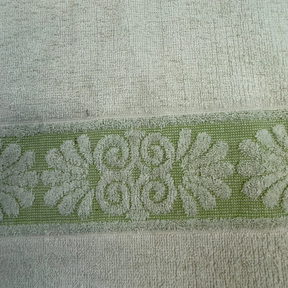 Vintage Fringed Hand Towel Set Pastel Pink Green Floral Border Retro 15x26